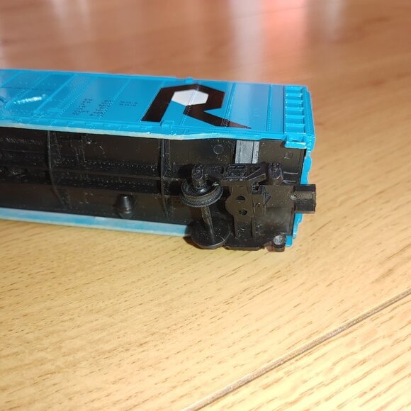Athearn HO Scale Freight Car The Rock - Blue - Picture 7 of 7